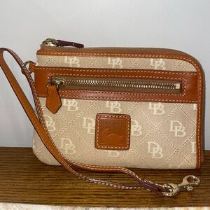 Dooney & Bourke Wristlet
